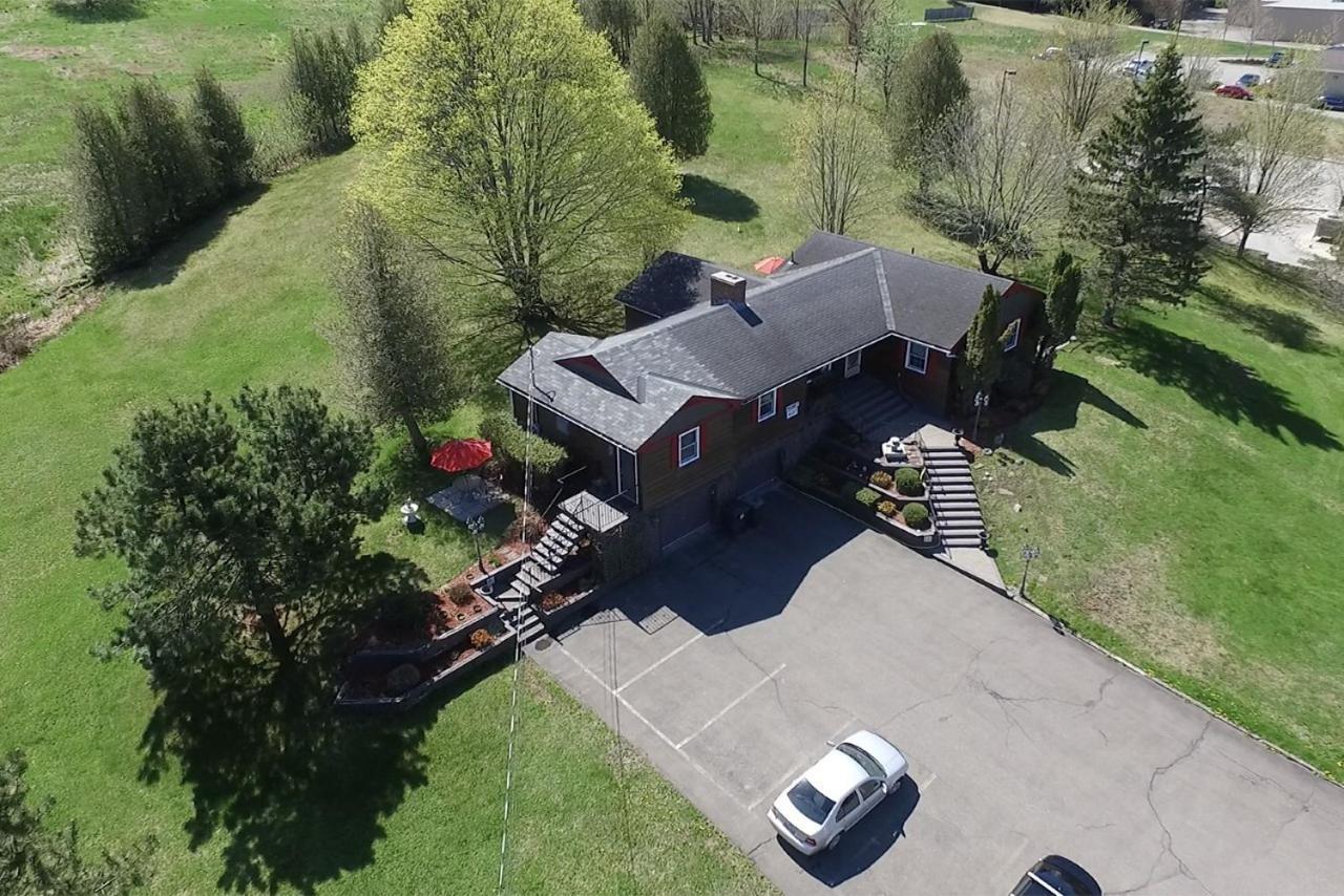 Hampton Bed And Breakfast Экстерьер фото